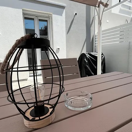 Elegant Loft By The Sea *