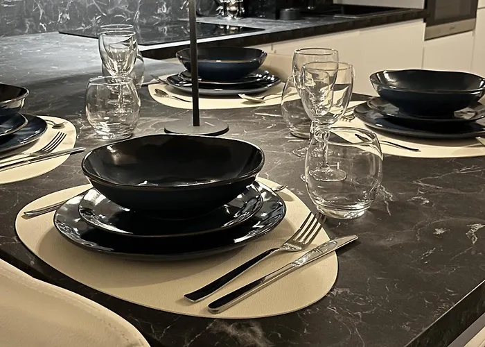 Elegant Loft By The Sea